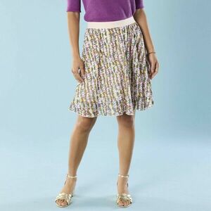 Rövid, kivágott szoknya mintával, kisebb testalkathoz kép