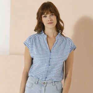 V-nyakkivágású kockás blúz gombokkal kép