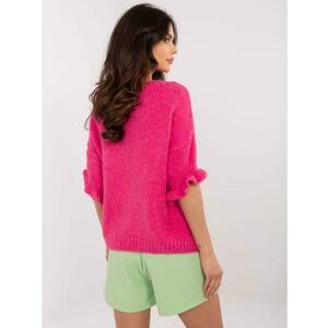 Fukszia és fehér pulóver garbóval és mintákkal kép