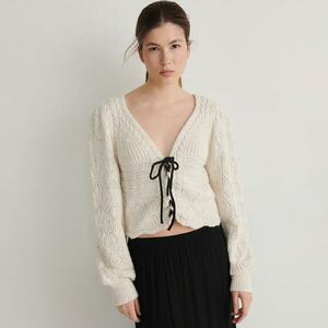 Reserved - Pulóver kötéssel - Krém kép