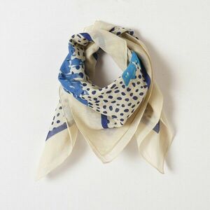 Pillangó mintás sál kép