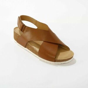 Bőr pántos szandál ék alakú sarokkal kép