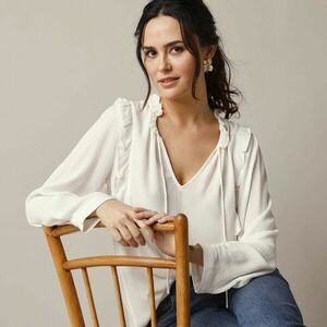 Egyszínű blúz fodrokkal, kreppal kép