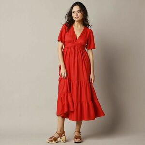 Hosszú ruha fodrokkal kép