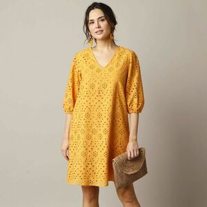 Ruha Madeira hímzéssel és 3/4-es ujjakkal kép