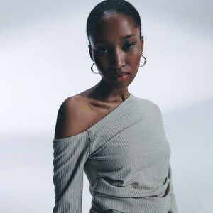 Reserved - Aszimmetrikus kivágású felső - Bézs kép