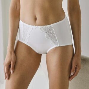 Caprera karcsúsító magasított bugyi hímzett tüllel a Confidence Lingerie-tól kép