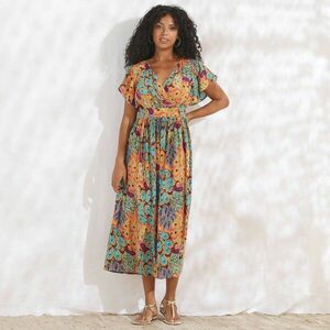 Crepon midi ruha crossover nyakkivágással és mintával kép