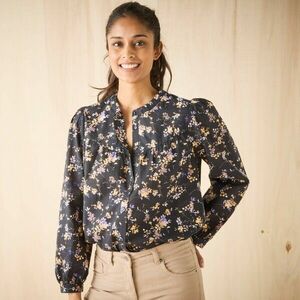 Hosszú ujjú blúz virágmintával kép