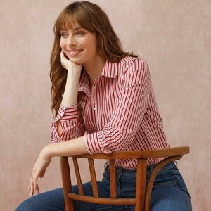 Csíkos ing, gombos kivitelben kép