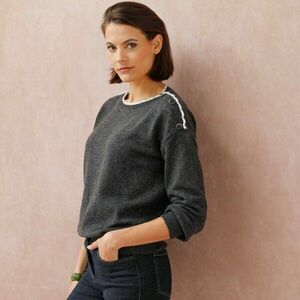 Csónaknyakú pulóver gyapjúkeverékkel kép