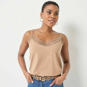 Csipkével díszített V-nyakú felső kép