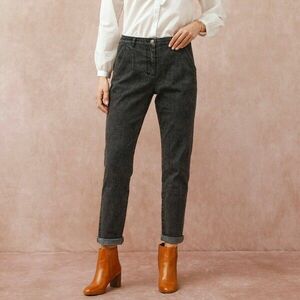 Magas derekú anyafarmer kép