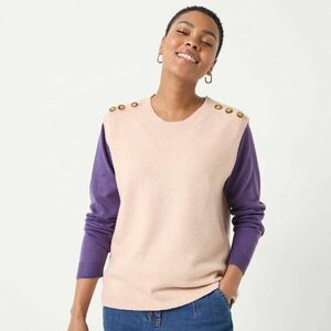 Mellény gombokkal a vállán kép