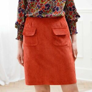 Rövid kordbársony szoknya zsebekkel kép