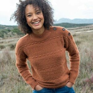 Kötött, állógalléros pulóver kép