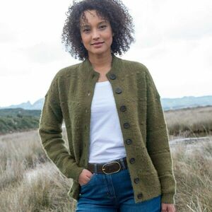 Gombolható pulóver, bolyhos kötésű anyagból kép