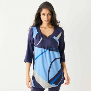 Tunika díszes nyakkivágással és 3/4-es ujjakkal, grafikus mintával kép