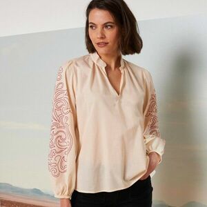 Állógalléros, ráncolt ujjú és ujján mintás blúz kép