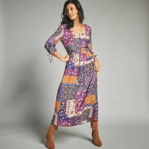 Hosszú ruha V-nyakkal és patchwork mintával kép