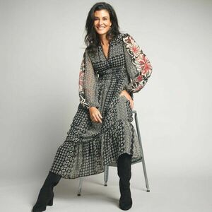 Sifon hosszú ruha mintával kép