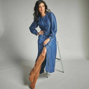 Hosszú, gombos ruha kép