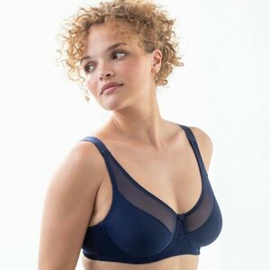 Merevítős, kötött és csipkés karcsúsító melltartó kép