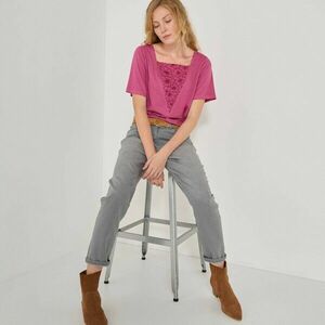 Egyenes szabású póló hímzéssel kép