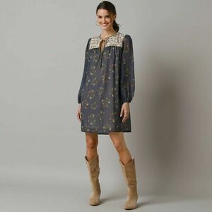 Rövid ruha mintával kép