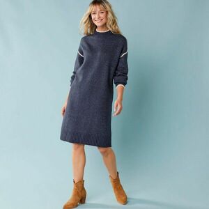 Kontrasztos csíkokkal díszített pulóverruha, apró alakra kép