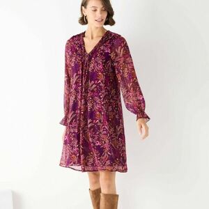 Bő, rövid ruha rakott mintával és színes levélmintával kép