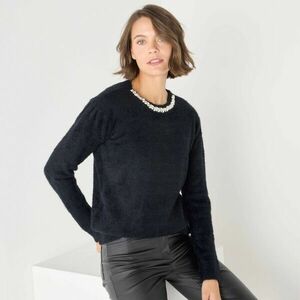 Strasszokkal díszített, kerek nyakú pulóver kép