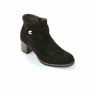 Bőr bokacsizma sarkú cipővel kép