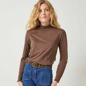 Egyszínű póló állógallérral és hullámos szegéllyel kép