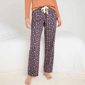 Hosszú pizsamanadrág teljes felületén mintával kép