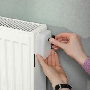 Radiátor légtelenítő segédeszköz kép