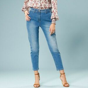 Anya farmernadrág, kis testalkatúaknak kép