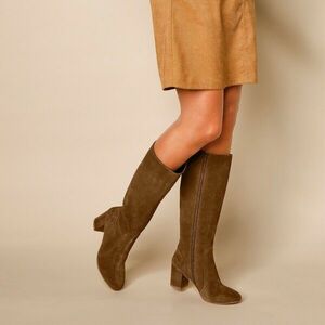 Magassarkú csizma, bőr kép