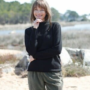 Újrahasznosított poliészter álló pulóver (1) kép