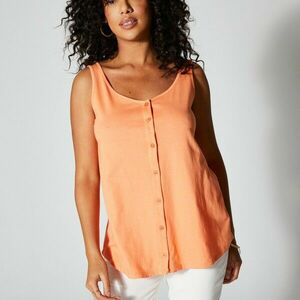 Egyszínű felső gombokkal kép