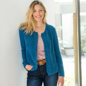 Gombos pulóver, szőrrel kötött kép