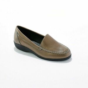 Egyszínű bőr papucscipő kép