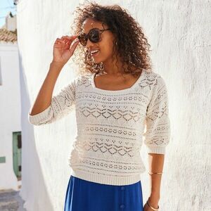 Egyszínű csipkepulóver könyökig érő ujjakkal kép