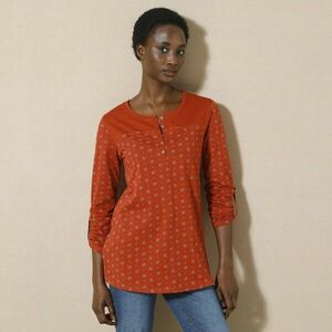 Tunika gombos és nyomtatott tunikával kép