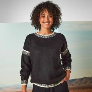 Kerek nyakú pulóver jacquard mintával kép