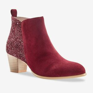 Bőr bokacsizma pizsamával kép