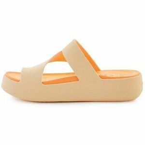 Alsóváros Crocs Getaway kép