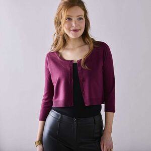 Kötött bolero gombokkal és 3/4-es ujjakkal kép