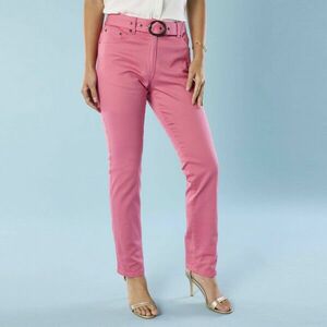 Egyenes nadrág övvel, 150 és 155 cm közötti méret esetén, belső lábszárhossz 69 cm. kép