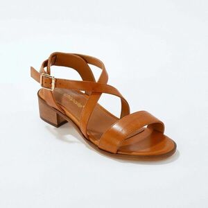 Szandál keresztezett bőrszíjakkal LWG kép